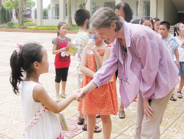 Bố mẹ dạy dỗ bao nhiêu cũng thành công cốc nếu con vẫn còn mắc phải những lỗi cơ bản trong giao tiếp như thế này-4