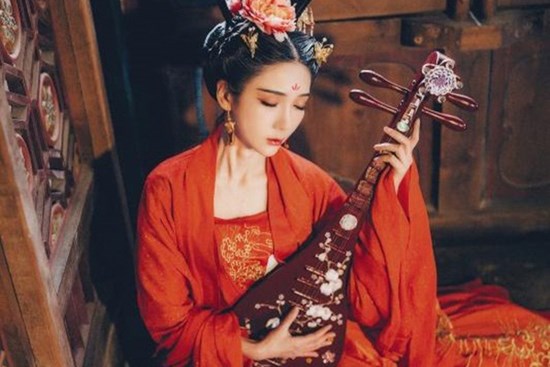 Mỹ nhân thê thảm nhất thời Bắc Tề: Chết bởi một nhát dao, phi tử đầu tiên trong lịch sử Trung Hoa bị Hoàng đế rút xương làm đàn tì bà