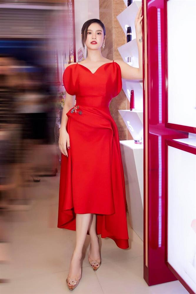 Mang song thai, Hồ Ngọc Hà vẫn làm mẫu đẹp xuất sắc - Hà Tăng thần thái ngút trời-4