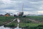 Nữ hành khách từ Huế vào TP.HCM tử vong nghi do trượt chân ngã trên xe thang máy bay-2