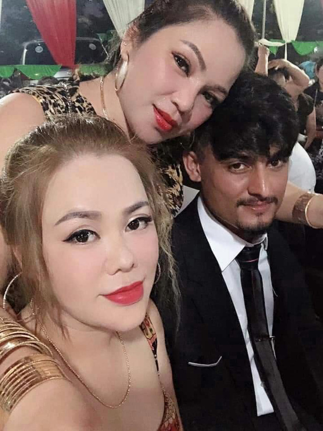 Bị nhiều người nói lấy chồng trẻ ăn bám, cô dâu 65 tuổi bất ngờ tiết lộ công việc hiện tại của chú rể 24 tuổi ở Việt Nam-3