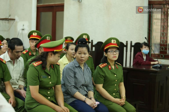 Hoãn phiên xử phúc thẩm mẹ nữ sinh giao gà và đồng phạm về tội buôn bán trái phép chất ma túy-4