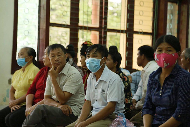 Bố nữ sinh giao gà ở Điện Biên: Luôn tin vợ vô tội, nói đã quá mệt mỏi vì kinh tế kiệt quệ, đến miếng ăn cũng phải nhờ họ hàng giúp đỡ-2