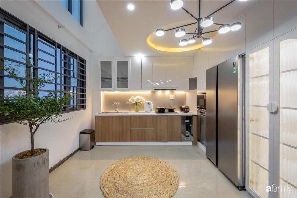 Nhà ống trong hẻm nhưng đẹp không khác gì resort cao cấp ở TP. HCM-6