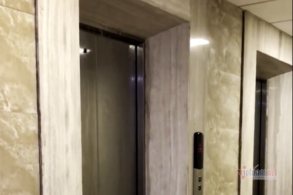 Mưa lớn, dân chung cư cũng tát nước như ở nhà phố-4