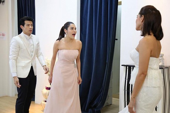 Sợi dây chuyền mẹ chồng tặng bị mất, tôi lại phát hiện nó ở trên cổ của chị dâu nên đã hỏi xin lại, nào ngờ thành chuyện lớn-1