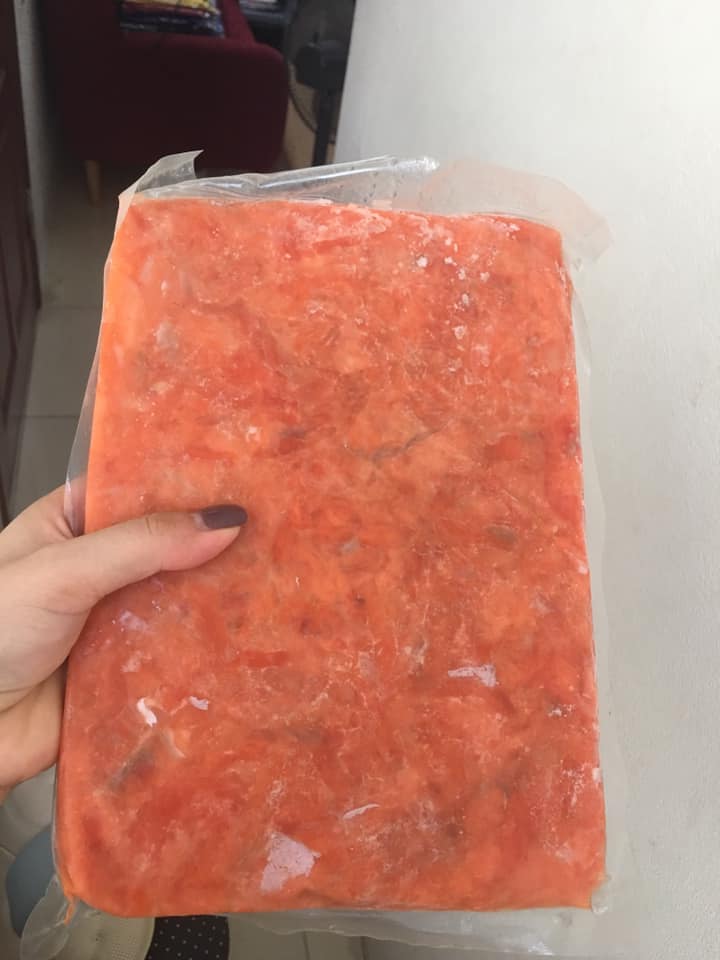 Bà nội trợ Việt lùng mua đầu, xương, vụn cá hồi Nauy với giá chỉ vài chục ngàn, chủ shop ngày bán được cả trăm bộ-3