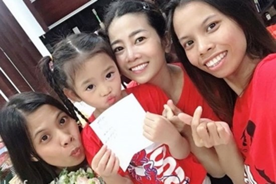 Bị bố mẹ Mai Phương tố nuôi bé Lavie vì tiền, bảo mẫu lên tiếng kèm bài viết phơi bày sự thật của diễn viên Hạnh Thuý