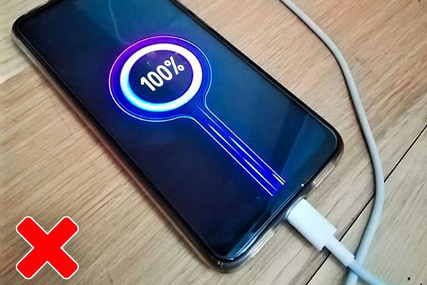 Tai nghe Airpods bất ngờ phát nổ ngay trên tai người dùng-2