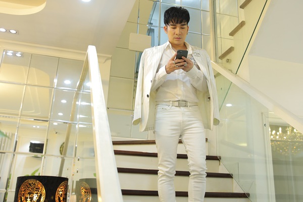 Ca sĩ Lương Gia Huy đến thăm biệt thự 20 tỉ của Quang Hà-18