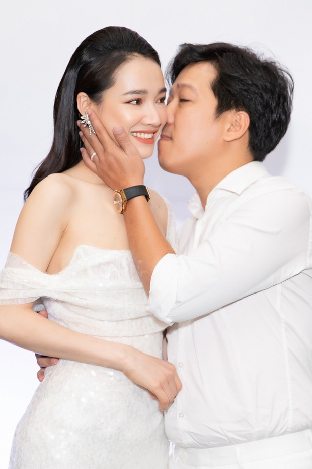 Trường Giang bất ngờ tiết lộ cách gọi nịnh chồng của Nhã Phương, ai dè phải tắt điện khi Trấn Thành cà khịa lại-3