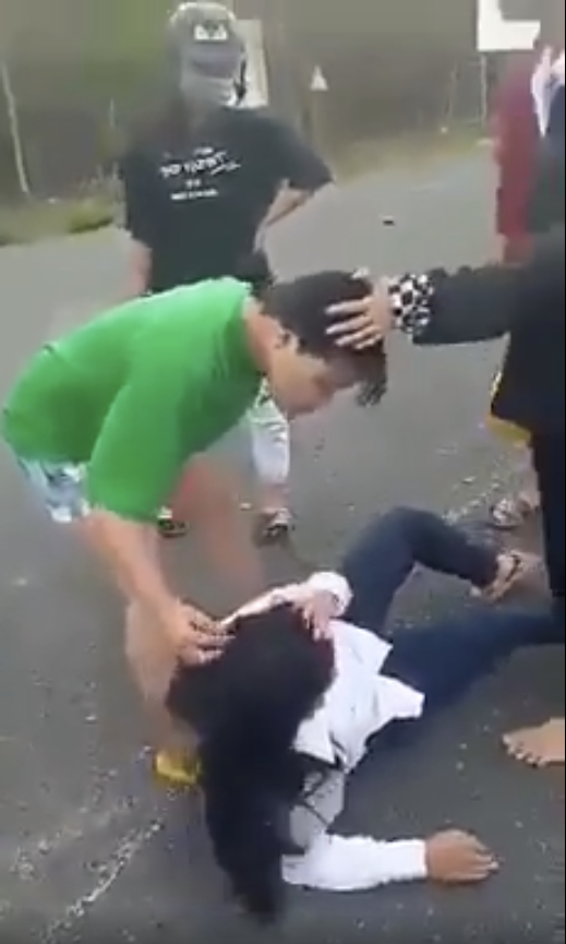 Mâu thuẫn trên MXH, bé gái 13 tuổi bị nhóm thiếu nữ ép lên núi đánh đập tàn nhẫn-2