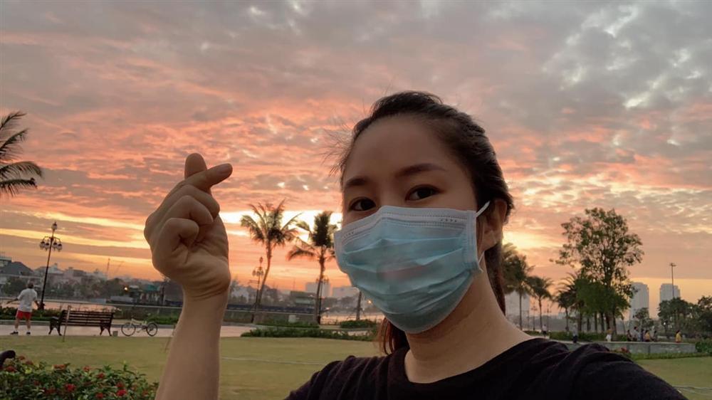 Sinh xong nhìn vẫn như đang bầu bé nữa, Lê Phương lội ngược dòng giảm liền 30kg, khoe ảnh mới khiến fan kinh ngạc-10