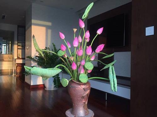 7 loại hoa đẹp hợp để phòng khách, hút tài lộc, không sớm thì muộn cũng giàu sang-1