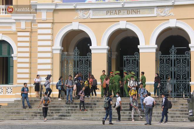 Xét xử sơ thẩm Phúc XO cùng 12 đồng phạm: Bị cáo Phúc thừa nhận thu lợi 600 triệu đồng nhưng vẫn có phần oan uổng-4