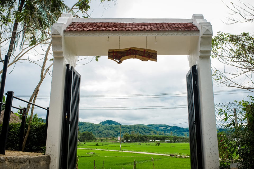 Đẹp giản dị ngôi nhà cấp 4 với chi phí 650 triệu con trai kiến trúc sư xây tặng cha mẹ dưỡng già ở Quảng Nam-3