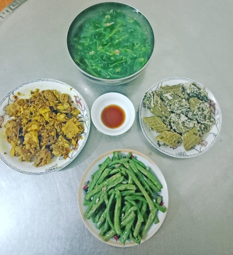 Bữa cơm 50 nghìn dành cho 5 người của bà nội trợ Kiến Xương, Thái Bình toàn món dân dã nhưng ai nhìn cũng muốn ăn-3