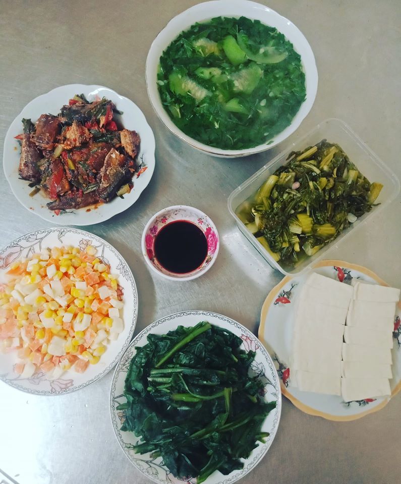 Bữa cơm 50 nghìn dành cho 5 người của bà nội trợ Kiến Xương, Thái Bình toàn món dân dã nhưng ai nhìn cũng muốn ăn-7