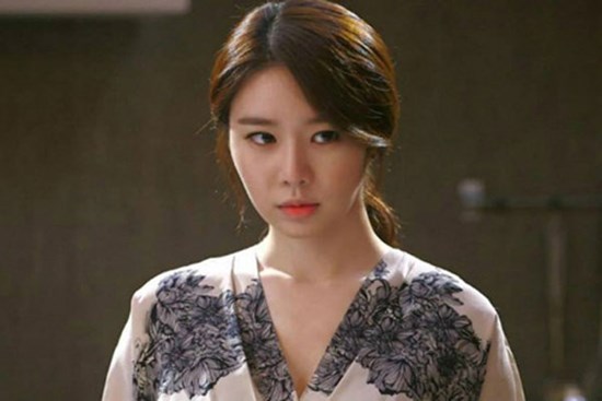 Chồng ngọt ngào, lả lơi với 