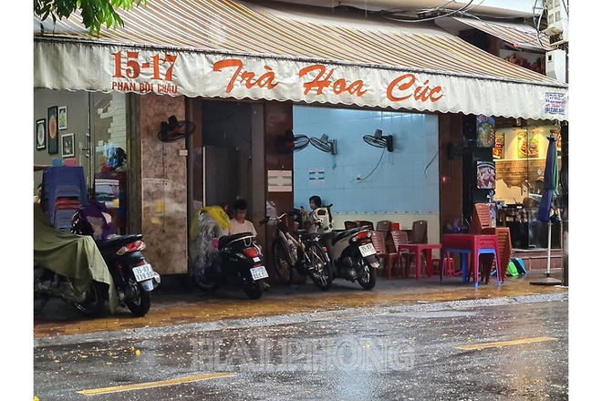 Đại ca giang hồ đất Cảng bị bắn gục: Hé lộ hình ảnh sát thủ chĩa súng từ trong xe ô tô-2