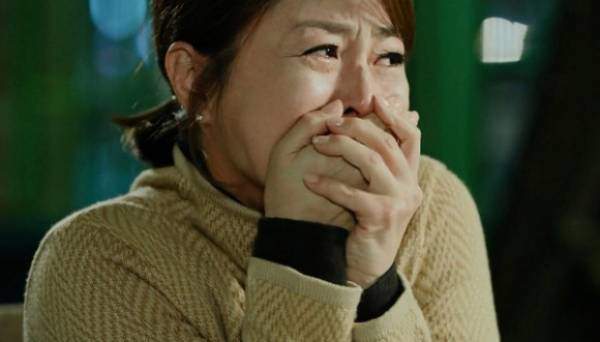 Đón con riêng của chồng lên ở cùng nửa tháng, tôi hãi hùng nghe tiếng thét lạ mỗi đêm-2