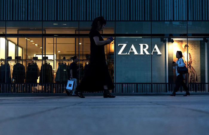 Chưa bao giờ như lúc này, hàng hiệu giảm giá, rẻ chẳng ai ngó-2