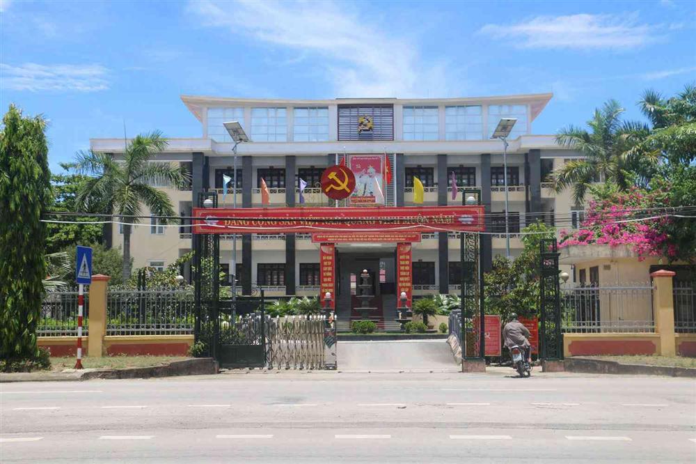 Nữ bí thư huyện đoàn sinh 2 con ngoài giá thú lên tiếng về ông bố bí ẩn-1