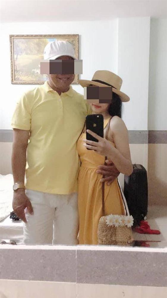 Vụ thầy giáo 53 tuổi đính hôn với học trò 21 tuổi: Người vợ cũ nói gì?-2