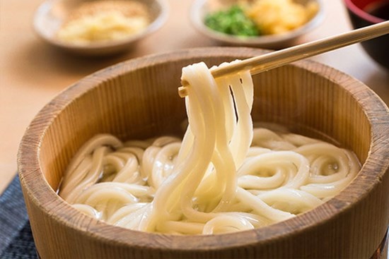 Cách làm sợi mì tươi không cần máy cán của siêu đầu bếp