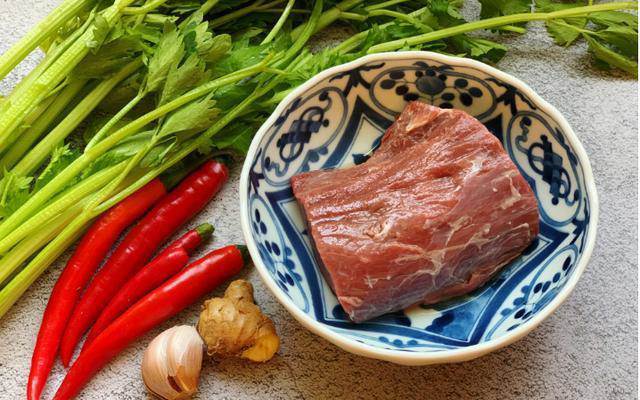 Xào thịt bò, thêm 2 nguyên liệu này thịt mềm, ngon khiến ai cũng muốn ăn nhiều-1