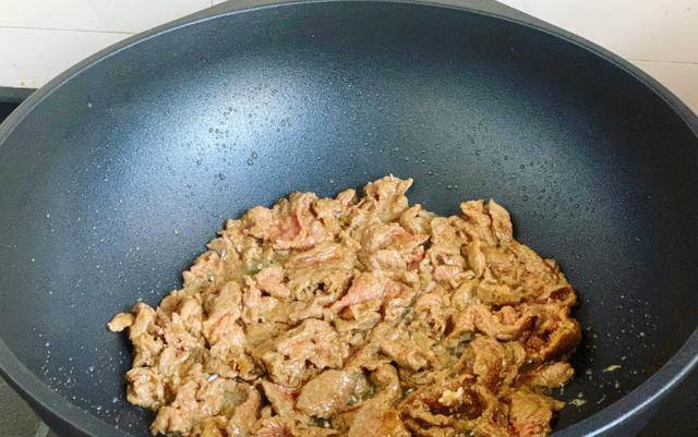 Xào thịt bò, thêm 2 nguyên liệu này thịt mềm, ngon khiến ai cũng muốn ăn nhiều-4