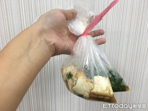 Ăn canh nóng đựng trong túi ni lông, một gia đình có con gái 9 tuổi dậy thì sớm, cậu con trai 7 tuổi vùng kín” phát triển bất thường-2