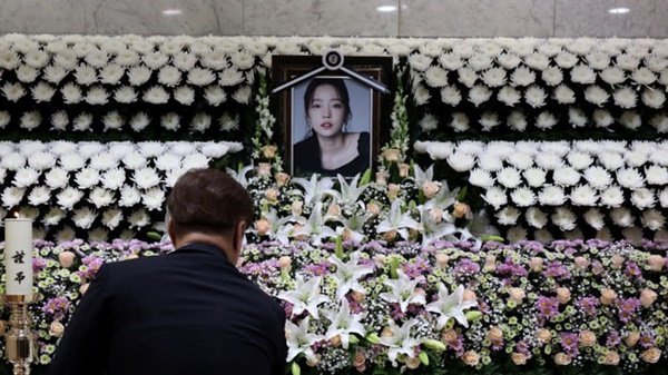Cái chết của nữ đô vật Nhật là lời cảnh tỉnh cho nạn bắt nạt qua mạng-6