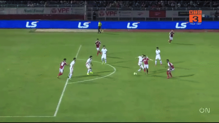 Công Phượng bùng nổ bằng màn trình diễn siêu phẩm, HLV Park Hang-seo nở nụ cười thỏa mãn-3