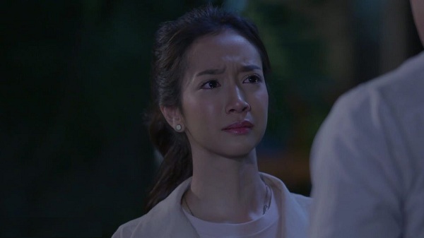 Mỗi tháng đưa cho anh trai 15 triệu để chăm mẹ, nhiều lần về thăm vẫn thấy mẹ khổ cực, tôi giận dữ hỏi thì anh gắt lên bảo tôi rước mẹ về mà nuôi-1