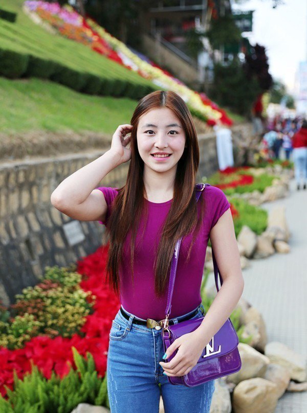 Cuộc sống sang chảnh, nhan sắc thay đổi chóng mặt của hot girl bánh tráng trộn sau 7 năm khiến nhiều người ngỡ ngàng-2