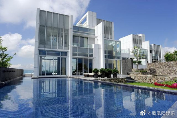 Rầm rộ tin Châu Tinh Trì thua bạc, vội thế chấp siêu biệt thự 3,5 ngàn tỷ đồng, bị tình cũ đòi thêm 245 tỷ nợ nần-5