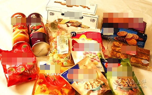 Bé trai 5 tuổi bị hoại tử ruột sau bữa ăn, bác sĩ cảnh báo 3 món ăn độc hại không nên cho trẻ ăn quá nhiều và thường xuyên-2