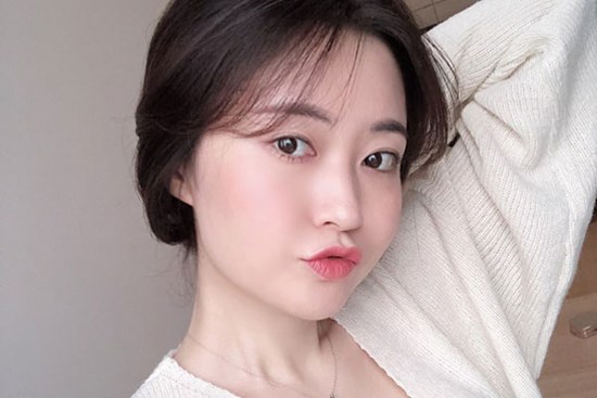 Cũng dùng serum vitamin C như ai nhưng da không khá khẩm hơn mà còn thêm phần xấu xí, dễ là bạn đã mắc 5 lỗi sau