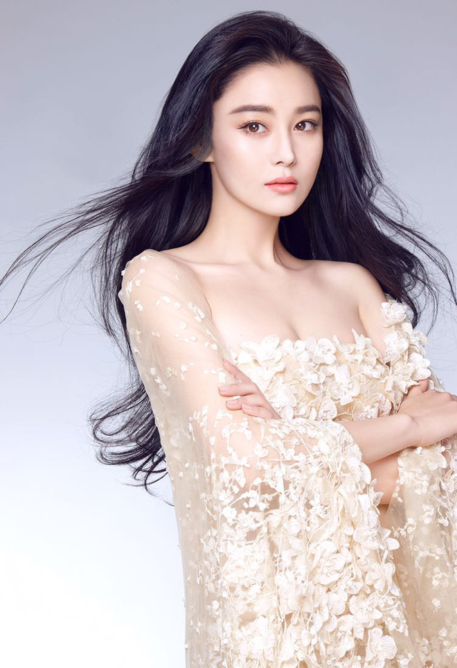 Cuộc sống của Lý Mạc Sầu đẹp nhất màn ảnh, dính tin đồn bán dâm, lộ ảnh nóng giờ ra sao?-1