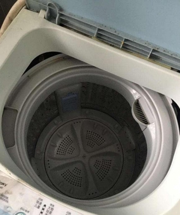 Có nên đóng nắp khi máy giặt xong? Hóa ra nhiều gia đình đã làm sai suốt bao nhiêu năm-1