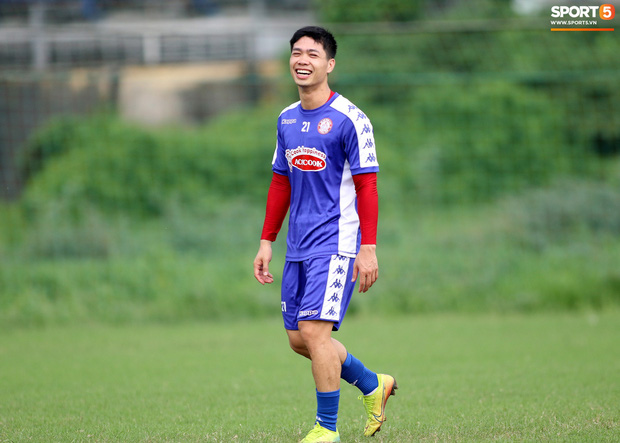 Công Phượng cười tít mắt sau trận thắng, cả đội TP.HCM được thưởng gần 1 tỷ đồng-3