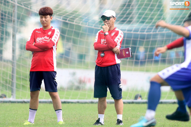 Công Phượng cười tít mắt sau trận thắng, cả đội TP.HCM được thưởng gần 1 tỷ đồng-10