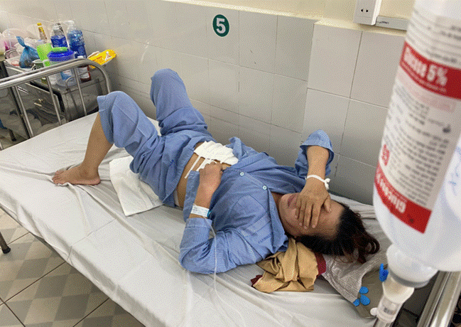 Bị từ chối tình yêu, người đàn ông 35 tuổi đâm mẹ 4 con thủng ruột-7