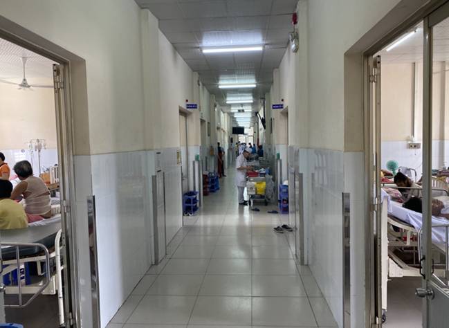 Vụ cả gia đình 3 người gặp nạn trong nhà trọ bốc cháy lúc rạng sáng: Người vợ đã qua đời-1