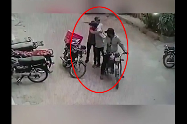 Du khách Việt bị giật mất đồng hồ 1,2 tỷ ngay tại điểm du lịch nổi tiếng bậc nhất thế giới-4