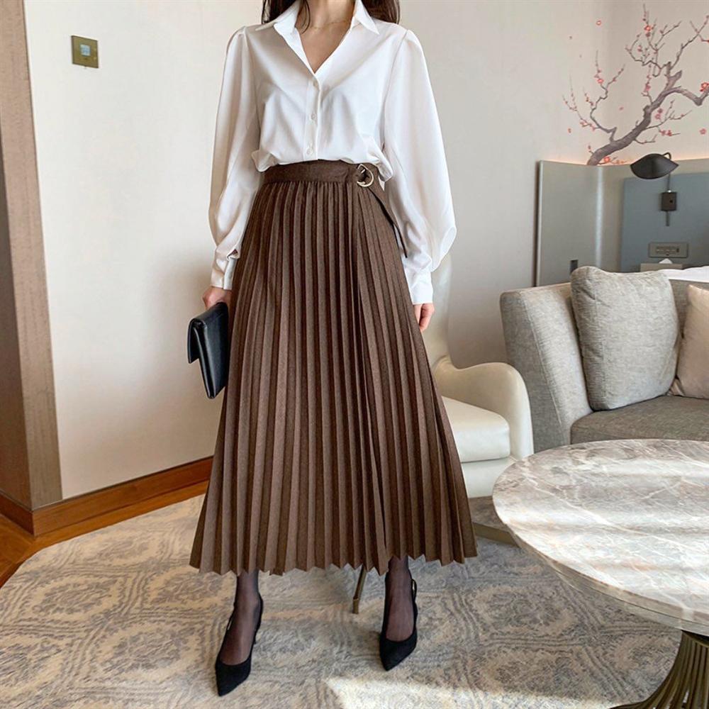 Với một chiếc áo sơ mi, nàng công sở vẫn mặc đẹp suốt cả tuần nhờ 7 công thức này-16