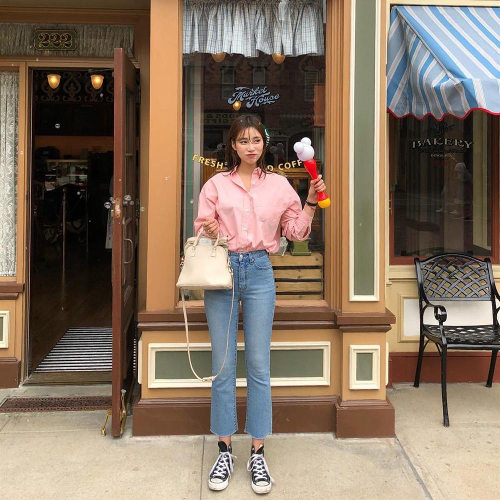 Với một chiếc áo sơ mi, nàng công sở vẫn mặc đẹp suốt cả tuần nhờ 7 công thức này-6