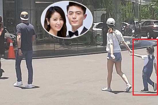 Con gái Lâm Tâm Như - Hoắc Kiến Hoa lộ diện hiếm hoi bên bố mẹ, gây bất ngờ với chiều cao ở tuổi lên 3