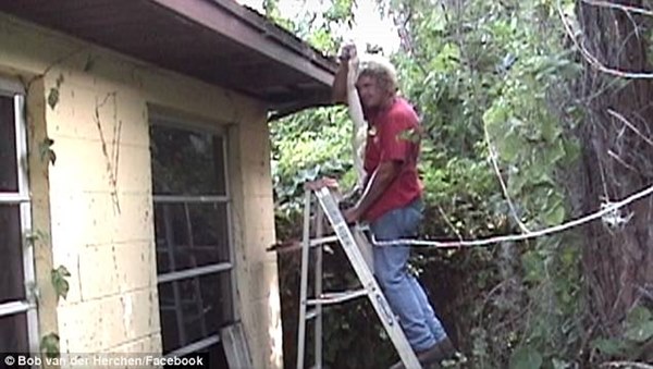 Nghe tiếng ồn trên tầng gác mái suốt 4 năm liền nhưng đinh ninh là chuột chạy, cặp vợ chồng tái xanh mặt khi phát hiện sự thật-8